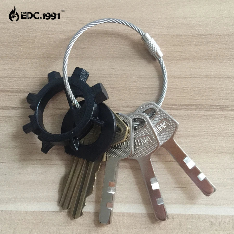 5-Piece Outdoor Camping EDC Gear: Multifunctional Stainless Steel Wire Rope Key Ring Set